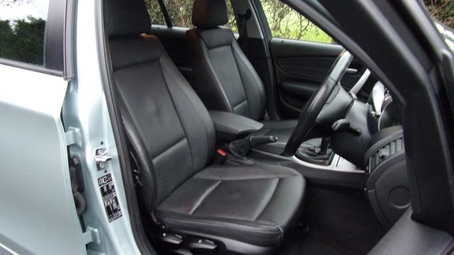 2007 BMW 1 SERIES 118i SE 5dr image 6