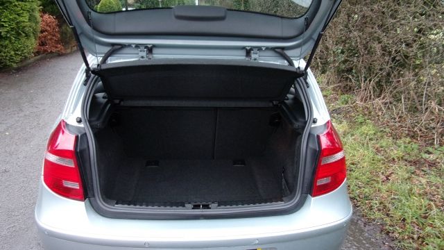 2007 BMW 1 SERIES 118i SE 5dr image 8