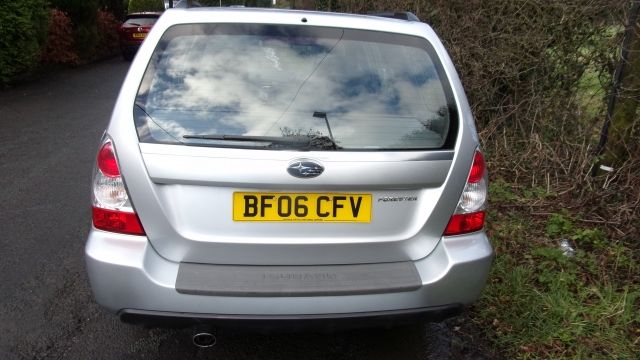 2006 SUBARU FORESTER 2.0 XE 5dr image 3