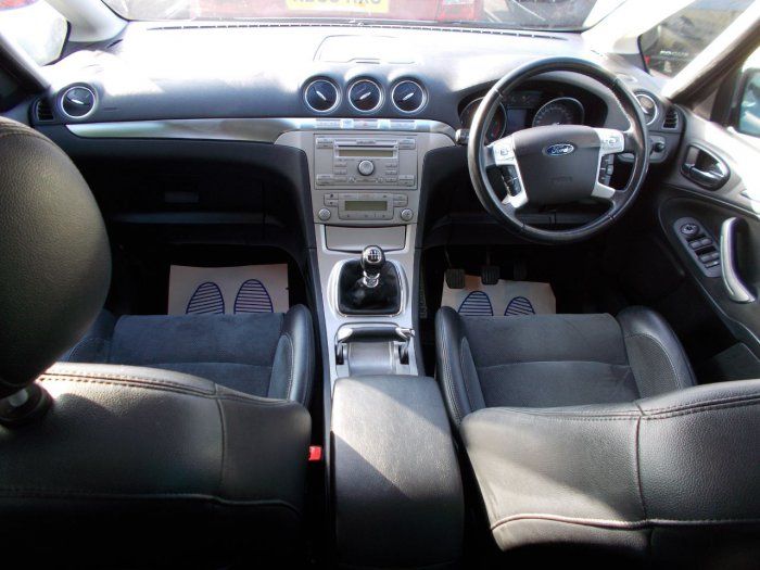 2006 Ford S-MAX 2.0 TDCi Titanium 5dr image 8