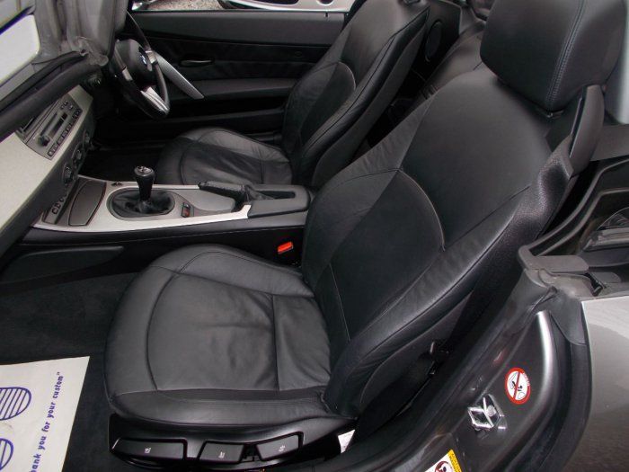 2003 BMW Z4 2.5i 2dr image 6