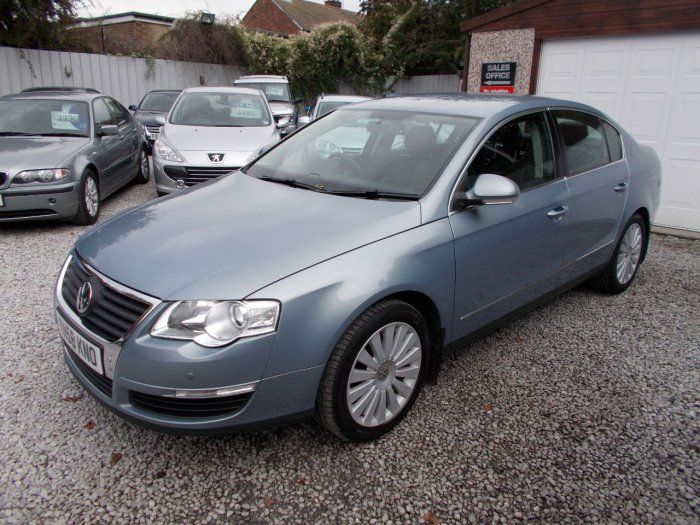 2009 Volkswagen Passat 2.0 TDI 4dr image 4