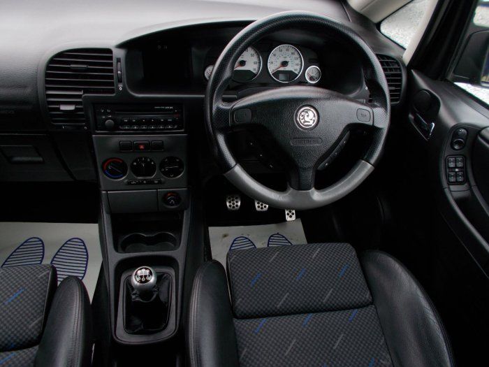 2005 Vauxhall Zafira 2.0i 16V GSi 5dr image 6