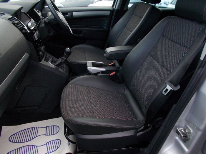 2008 Vauxhall Zafira 1.9 CDTi 5dr image 5