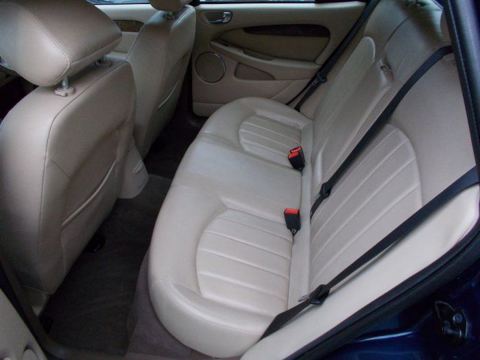 2005 Jaguar X-Type 2.0d SE 5dr image 7