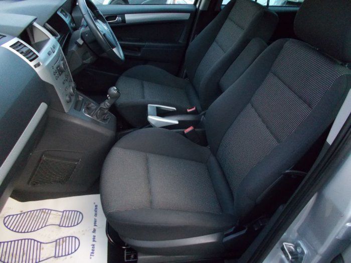2006 Vauxhall Zafira 1.9 CDTi SRi 5dr image 5