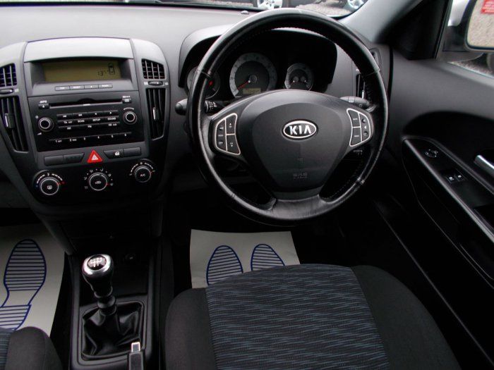 2007 Kia Ceed 1.6 CRDi GS 5dr image 6