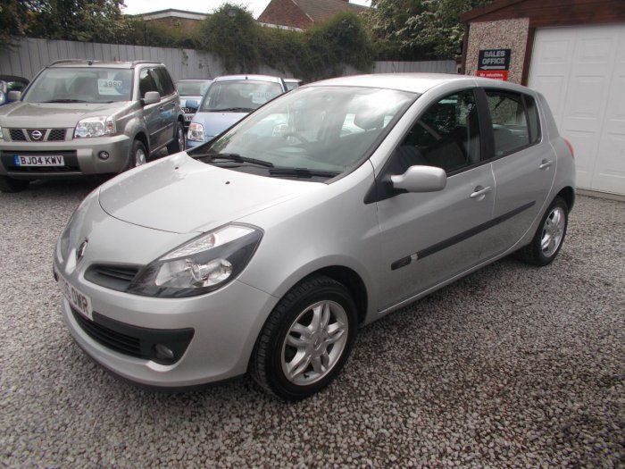 2006 Renault Clio 1.5 dCi 5dr image 4