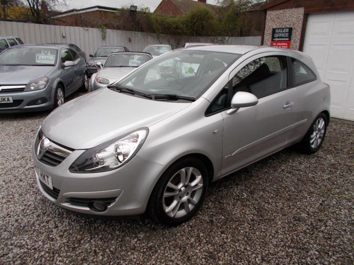 2007 Vauxhall Corsa 1.2i 16V SXi 3dr image 4