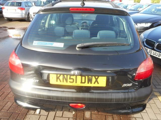 2001 PEUGEOT 206 1.4 LX 3d image 3