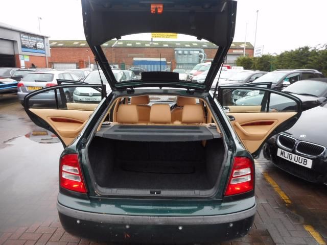 2002 SKODA OCTAVIA 1.9 TDI 5d image 6