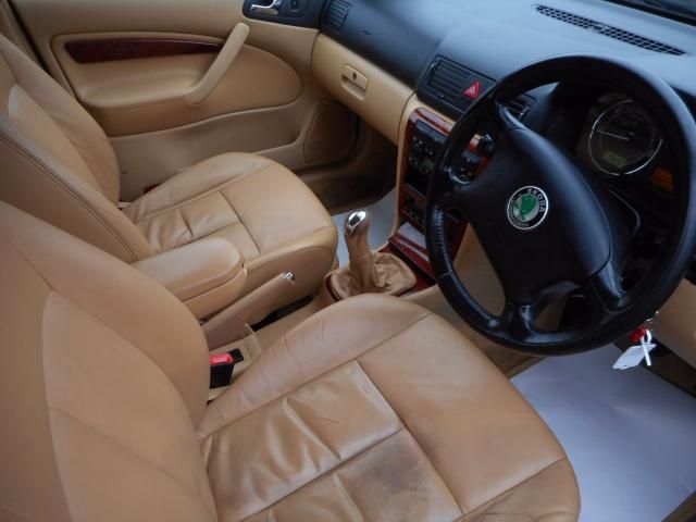 2002 SKODA OCTAVIA 1.9 TDI 5d image 7