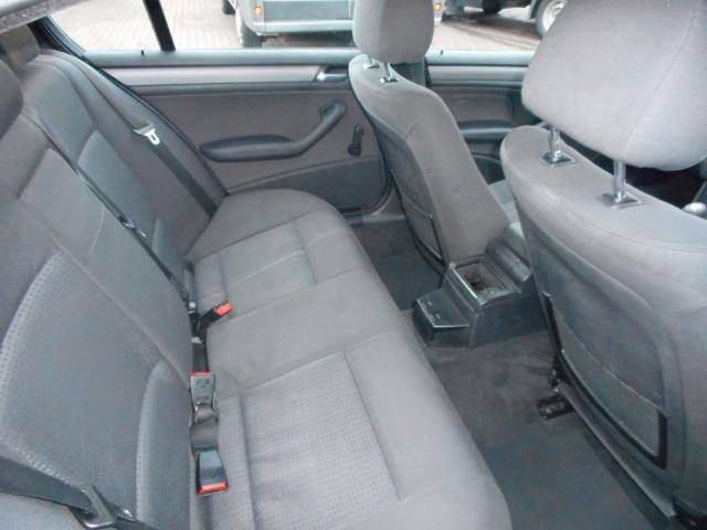 2004 BMW 3 SERIES 2.0 320D ES 4d image 8