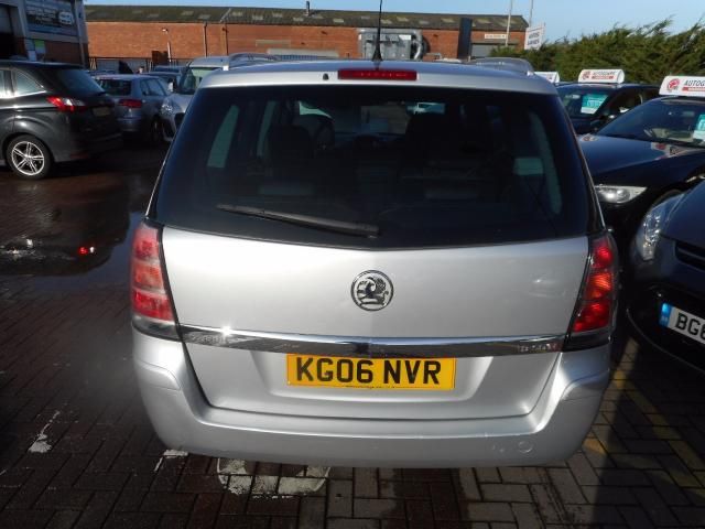 2006 VAUXHALL ZAFIRA 1.9 CDTI 5d image 4