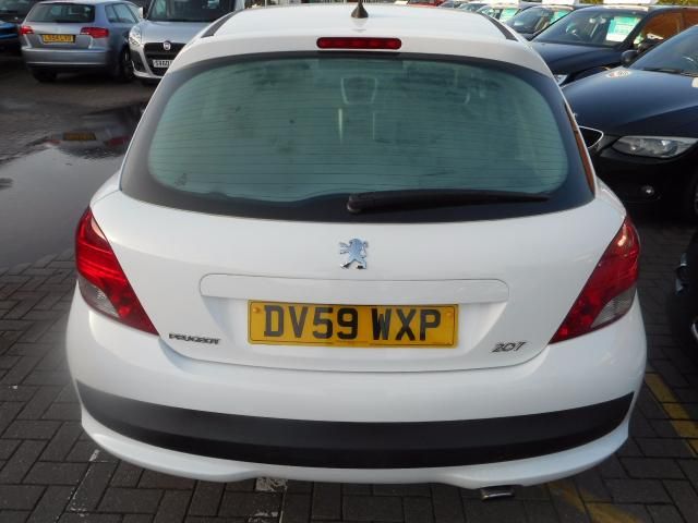 2010 PEUGEOT 207 1.4 SPORT 3d image 4