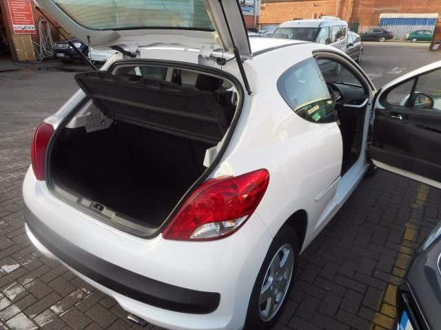 2010 PEUGEOT 207 1.4 SPORT 3d image 6