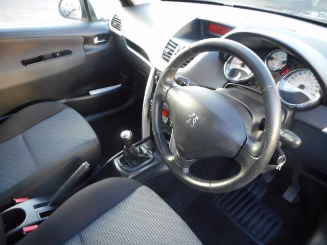 2010 PEUGEOT 207 1.4 SPORT 3d image 7