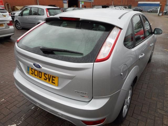 2010 FORD FOCUS 1.6 ZETEC TDCI 5d image 4