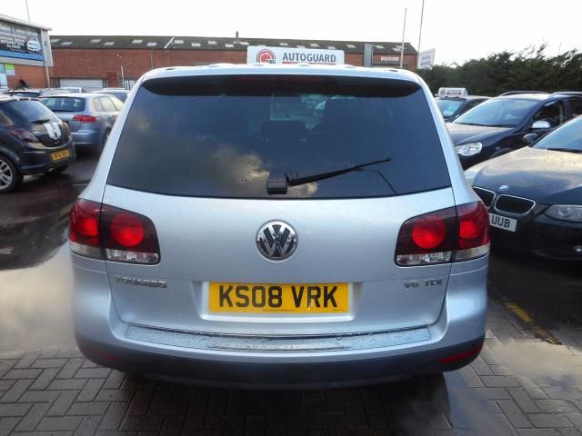 2008 VOLKSWAGEN TOUAREG 3.0 V6 SE TDI 5d image 4