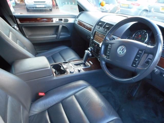 2008 VOLKSWAGEN TOUAREG 3.0 V6 SE TDI 5d image 5
