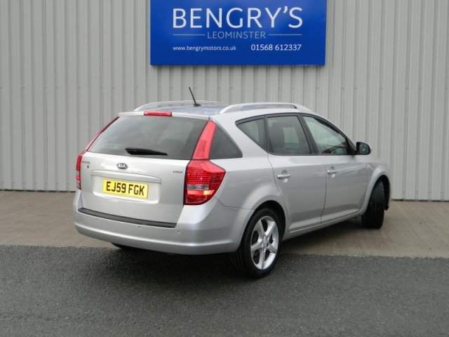 2009 Kia CEED 3 SW CRDI image 2