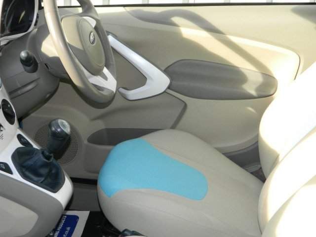 2011 Ford KA ZETEC image 5