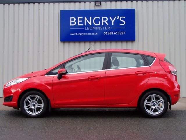 2013 Ford Fiesta ZETEC TDCI image 2