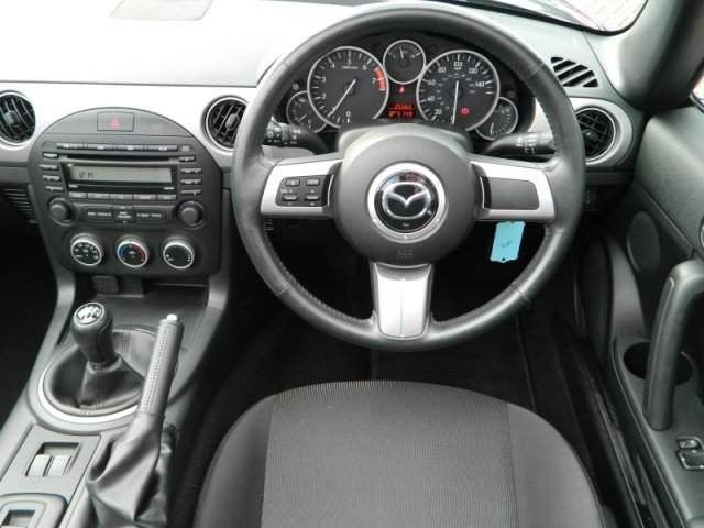 2010 Mazda MX-5 1.8i image 7