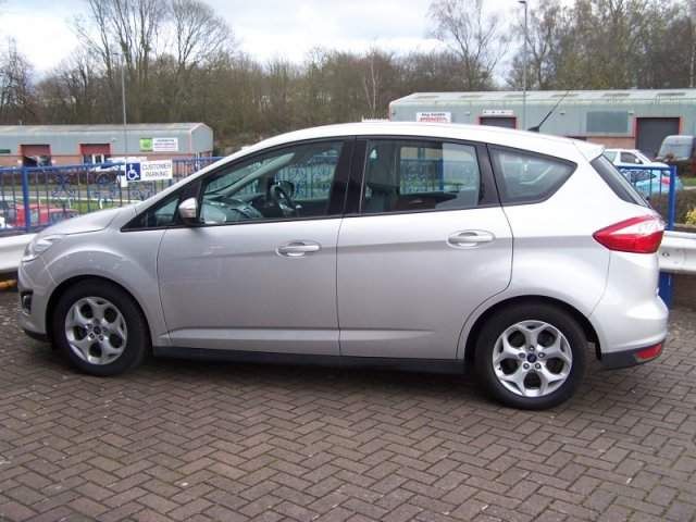 2012 Ford C-MAX ZETEC image 2