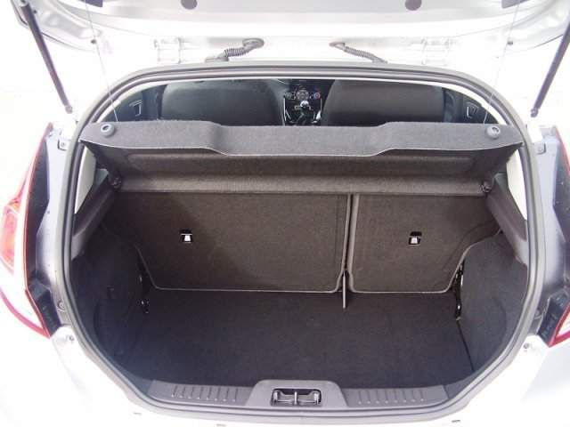 2013 Ford Fiesta ZETEC image 8