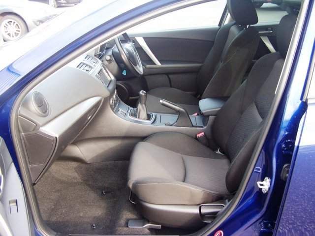 2013 Mazda MAZDA3 Venture image 5