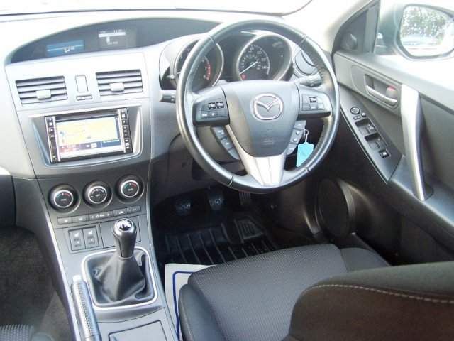 2013 Mazda MAZDA3 Venture image 7