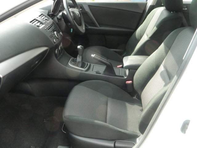 2013 Mazda MAZDA3 Tamura image 6