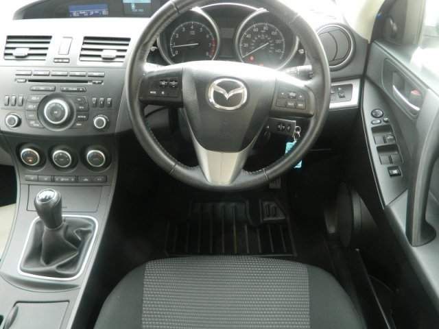 2013 Mazda MAZDA3 Tamura image 8