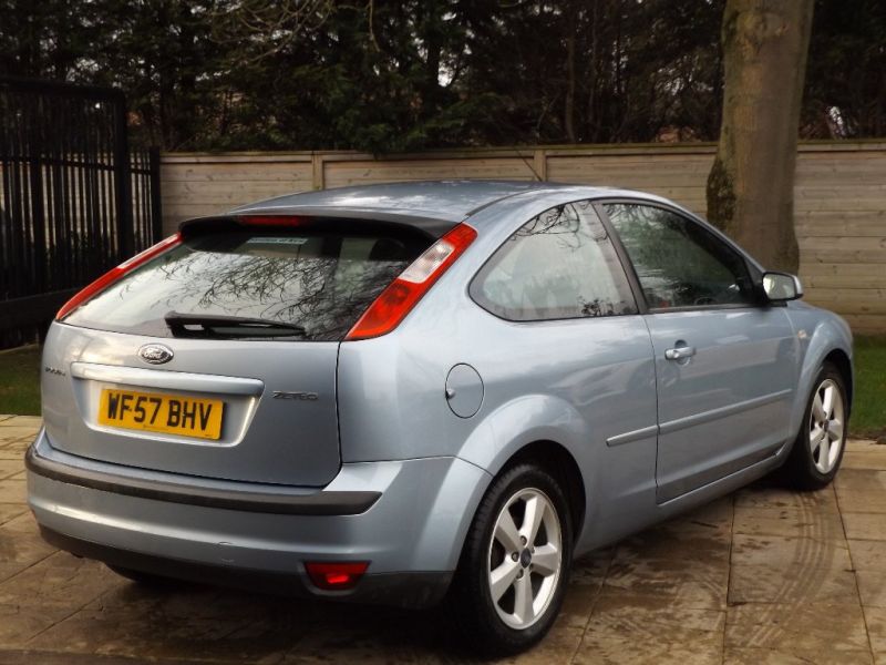 2007 Ford Focus 1.6 Zetec 3dr image 3
