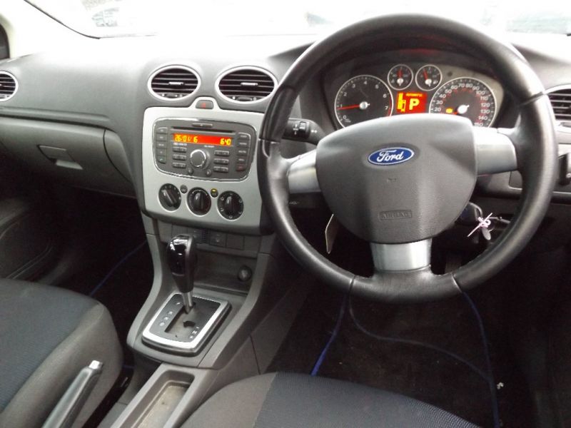 2007 Ford Focus 1.6 Zetec 3dr image 4