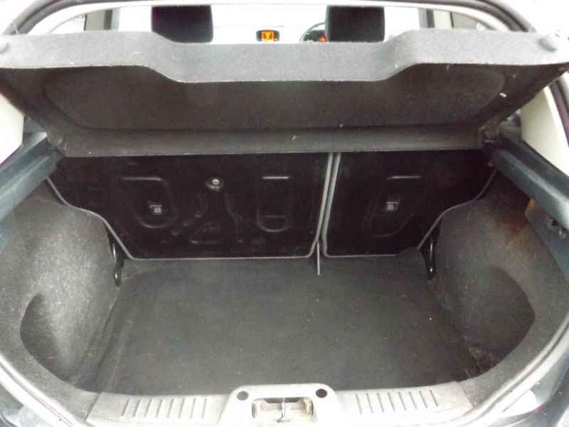 2010 Ford Fiesta 1.6 Zetec S 3dr image 7