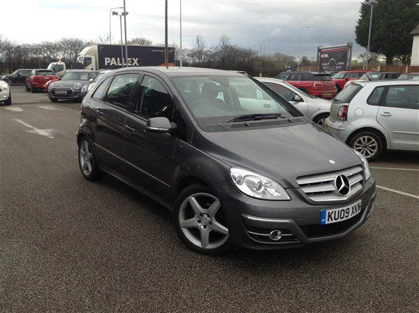 2009 Mercedes-Benz 1.7 B170 Sport 5dr image 1