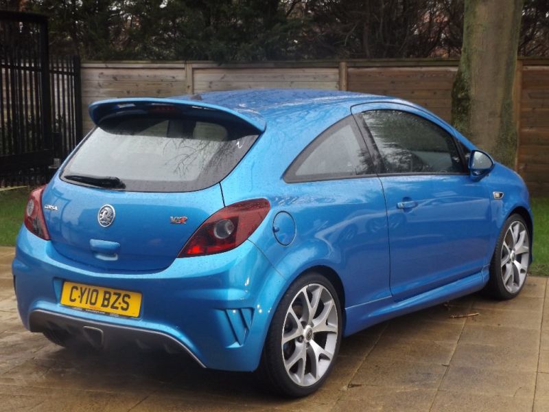 2010 Vauxhall Corsa 1.6 i Turbo 16v 3dr image 3