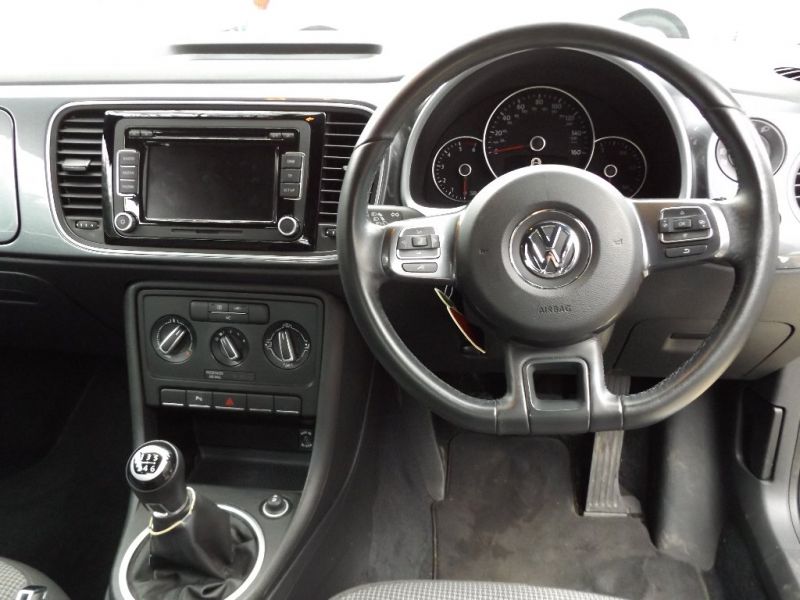 2012 Volkswagen Beetle 2.0 TDI 3dr image 4