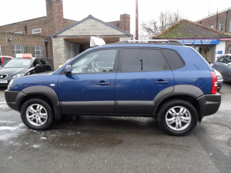 2007 HYUNDAI TUCSON CDX CRTD 4WD image 2