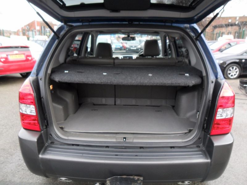 2007 HYUNDAI TUCSON CDX CRTD 4WD image 8