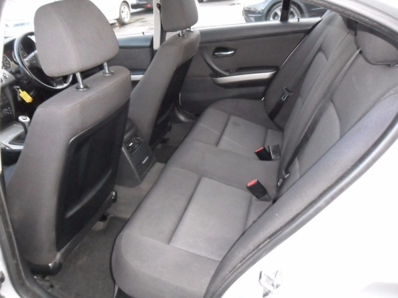 2006 BMW 3 SERIES 318I SE image 7