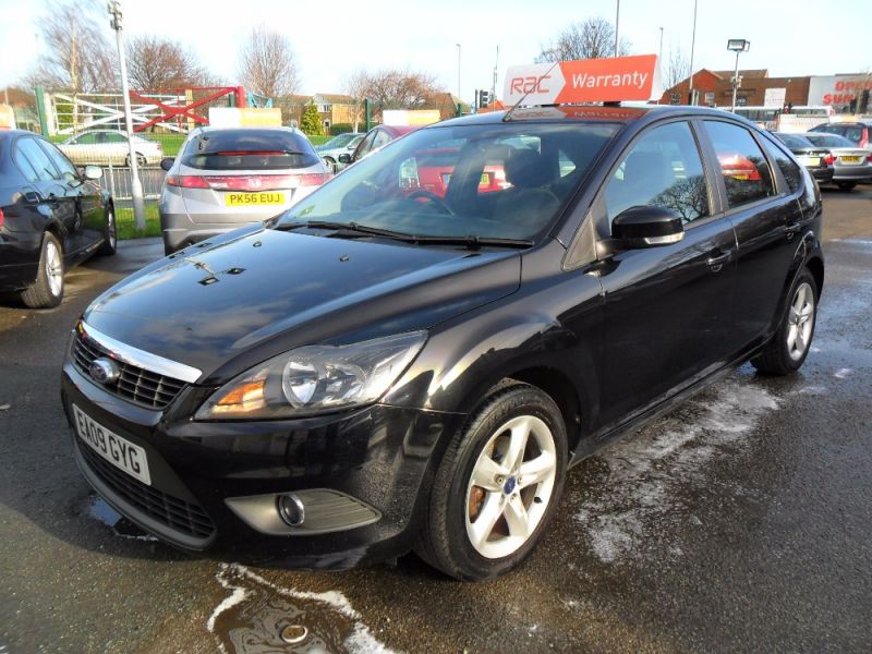 2009 FORD FOCUS ZETEC image 1