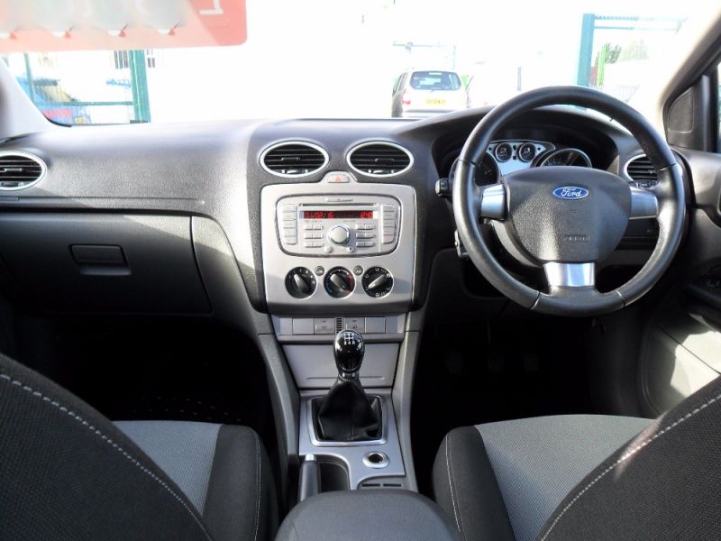 2009 FORD FOCUS ZETEC image 5