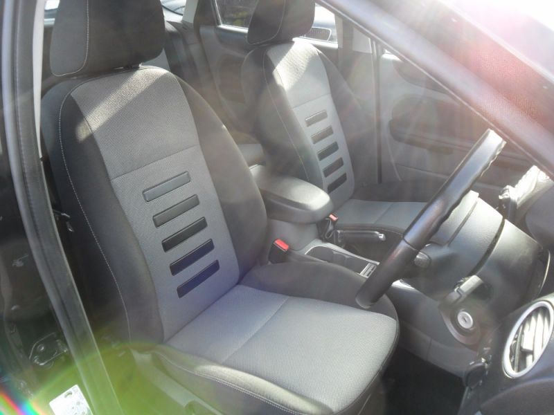 2009 FORD FOCUS ZETEC image 6