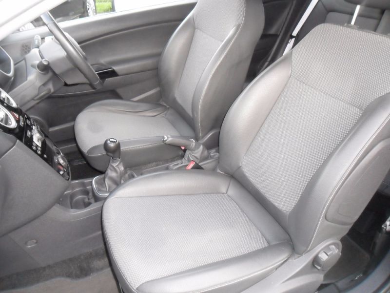 2008 VAUXHALL CORSA DESIGN image 6