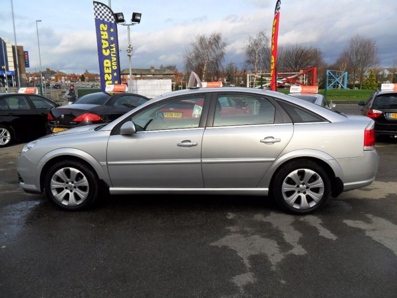 2008 VAUXHALL VECTRA VVT EXCLUSIV image 2