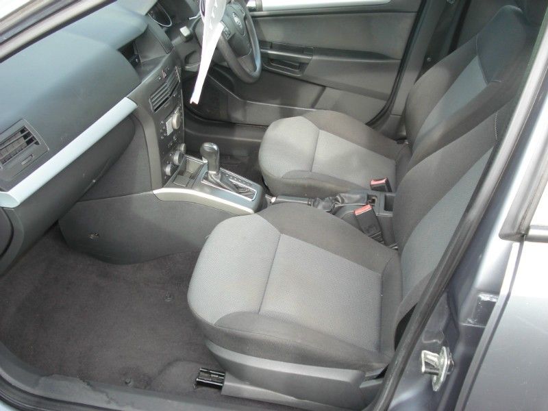 2006 Vauxhall Astra 1.8i 16v Club 5d image 6
