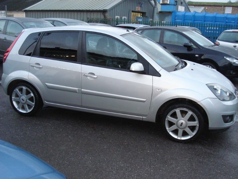 2008 Ford Fiesta 1.4 Zetec 5d image 1